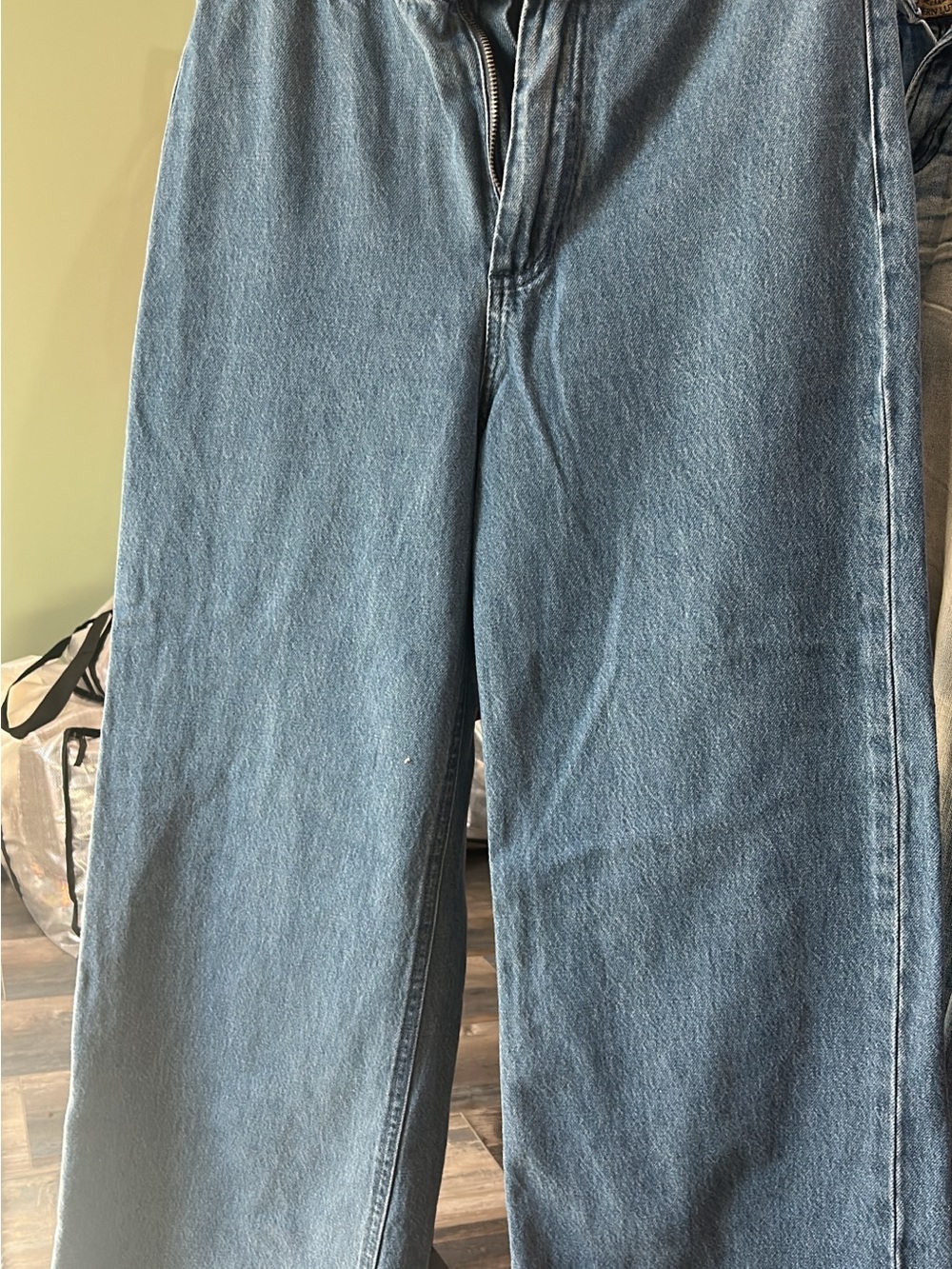 VENUS High-Rise Wide Leg Jeans in Medium Blue